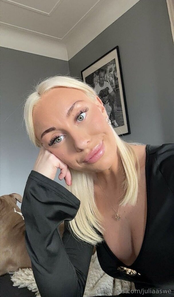 Juliaaswe #hvZlt1ph
