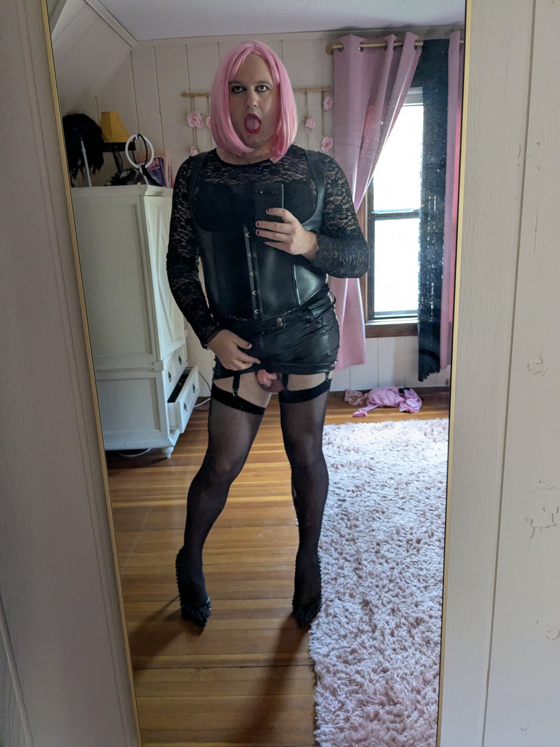 chubby sissymaid Flora exposed in sexy lingerie! https://www.erome.tel/SissyMaidFlora #MdHGi8Pp